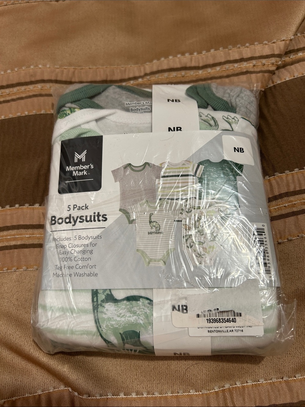 Member's Mark Green Baby Bodysuits 5-Pack - Newborn